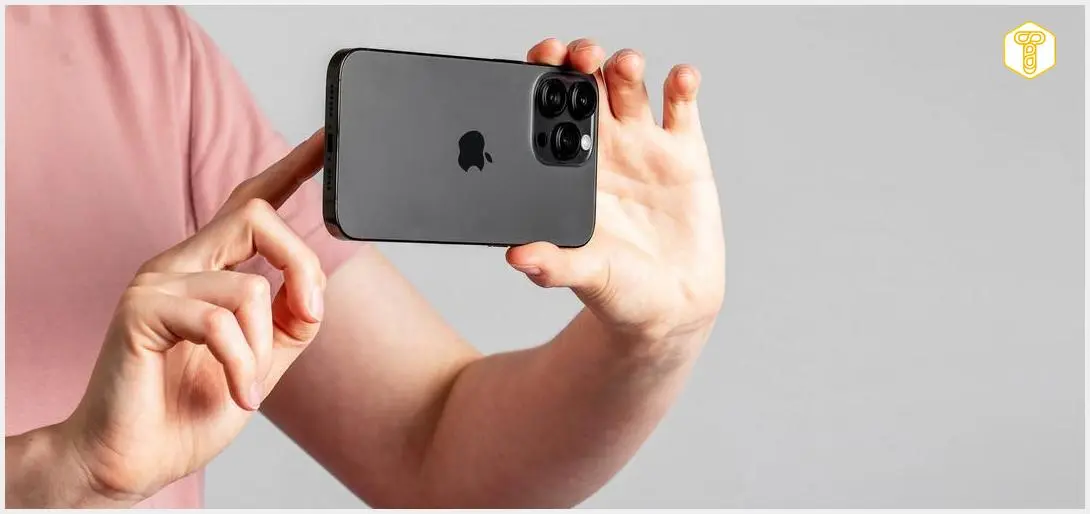 Will the iPhone dethrone Samsung? This could be a historic moment
